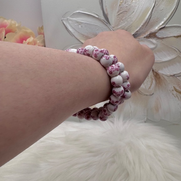 Chinese-Style Ceramic Floral Beaded Stretch Bracelet Pink floral Duo with Cross - Picture 5 of 6
